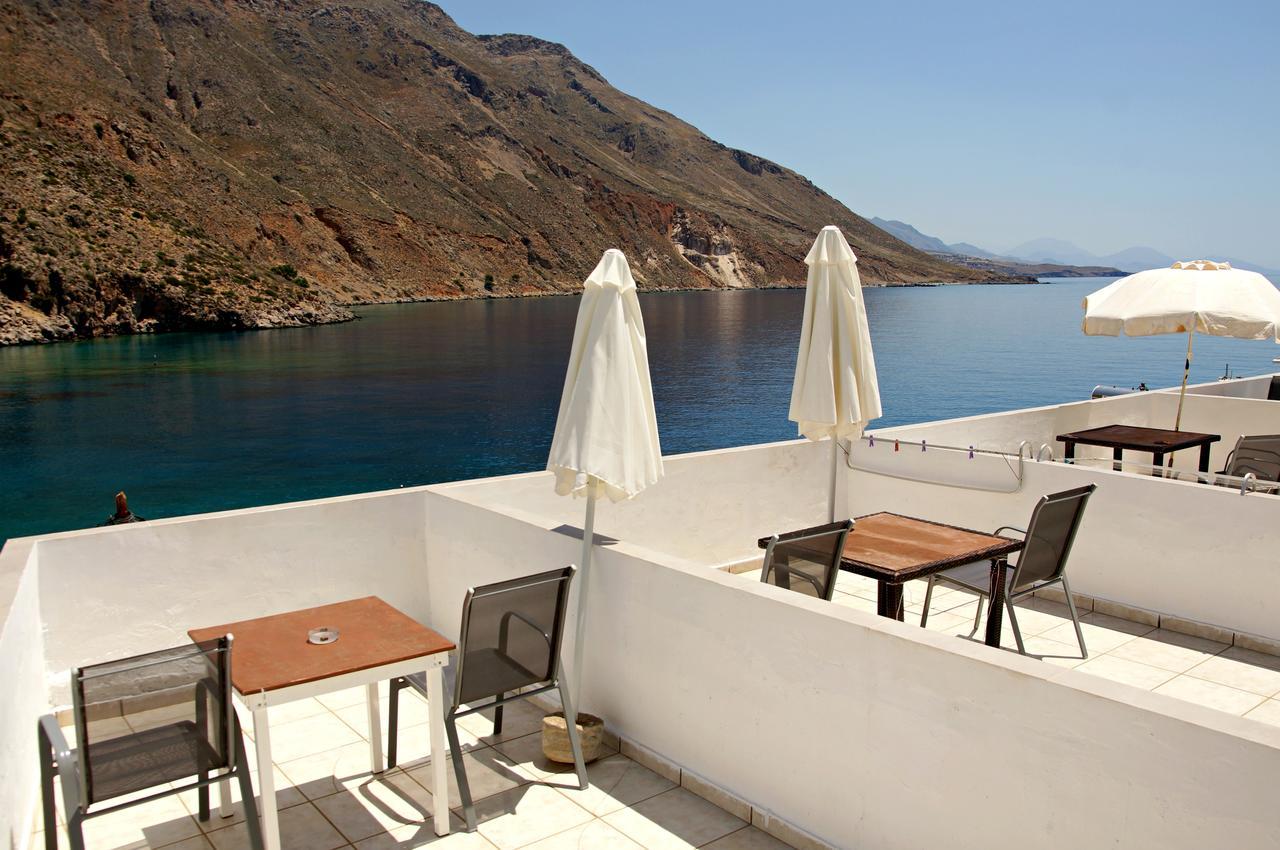 Madares Hotel Loutro Eksteriør billede